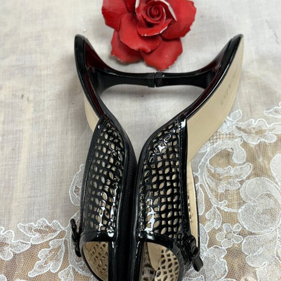 PRADA-Women-Black Patent leather cut out-heel Sandals.SZ-5.5 - Picture 3 of 15